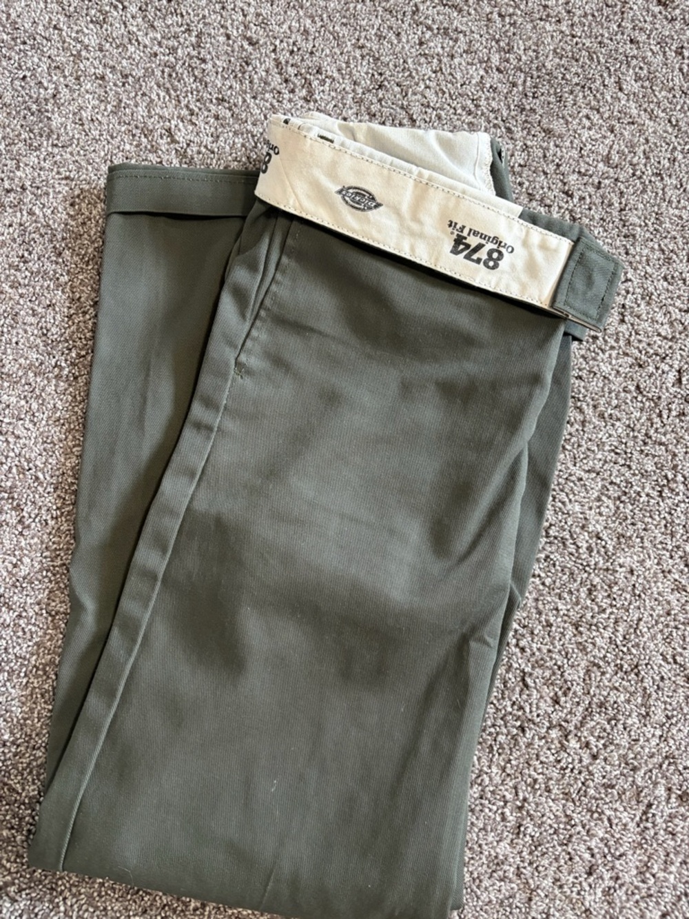 Dickies Men’s Chino Pants in Olive